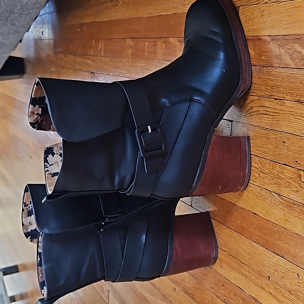 KORKS boots